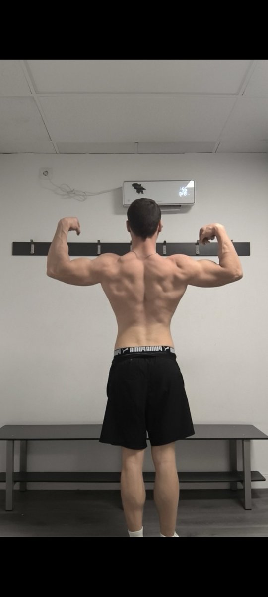 0xDegenTrencher tweet media