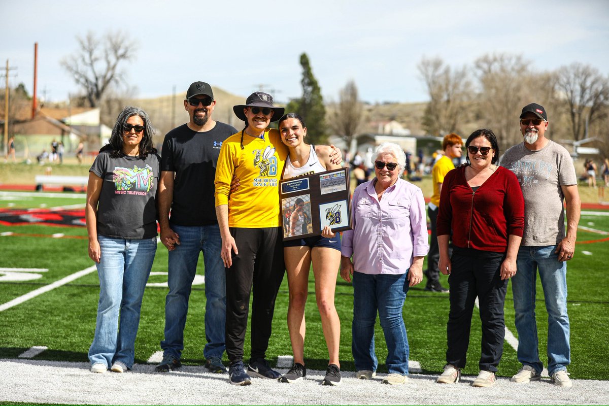 msubxctf's tweet photo. We love our seniors 💙💛

#msubsports | #msubtf https://t.co/IbN5J2Z0kZ
