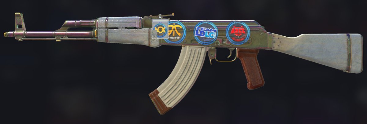 EeaSY BUYING SKINS ;) tweet media