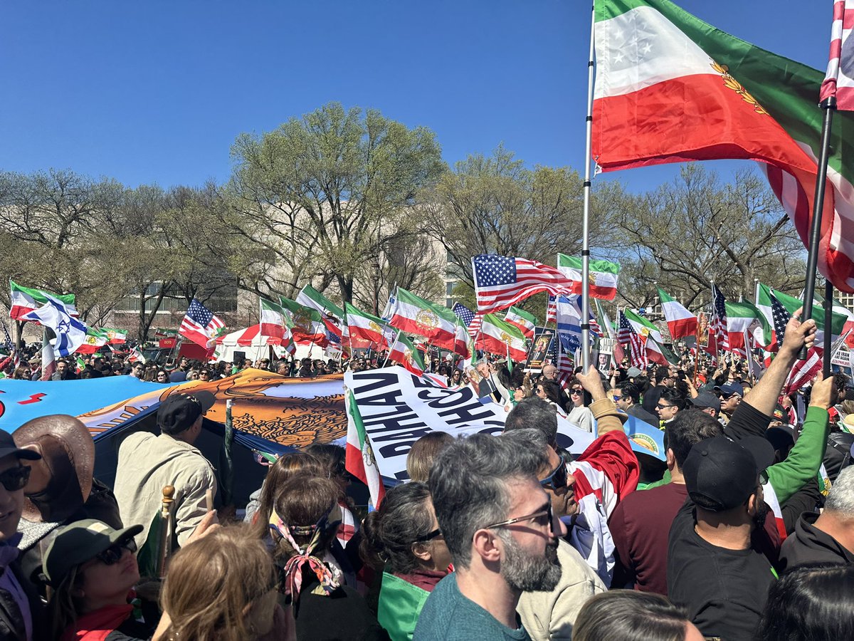 دکتر روزبه | Rouzbeh MD tweet media