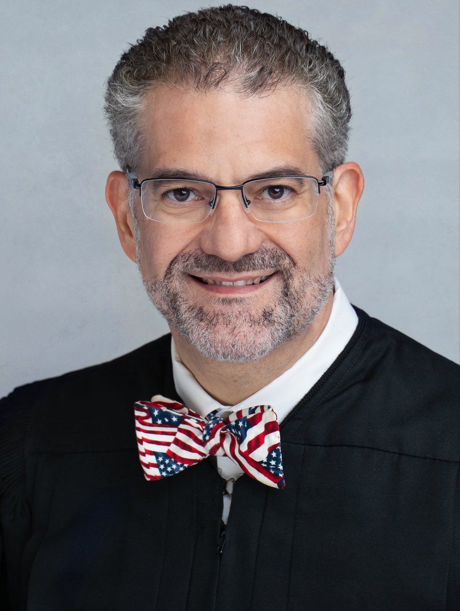 Michael Warren tweet media