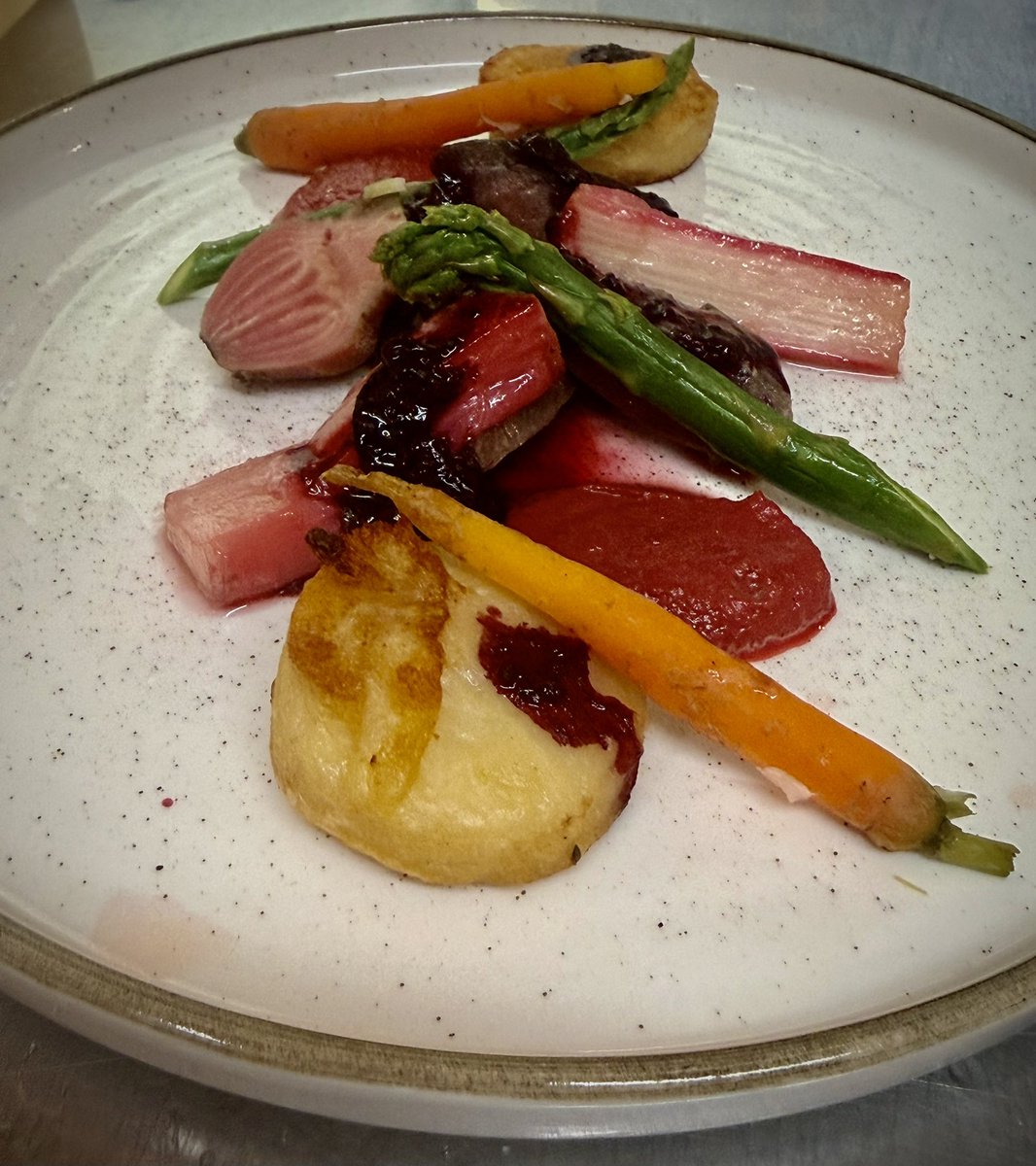 Char_Caz's tweet image. Pigeon anyone? #chef #cheflife