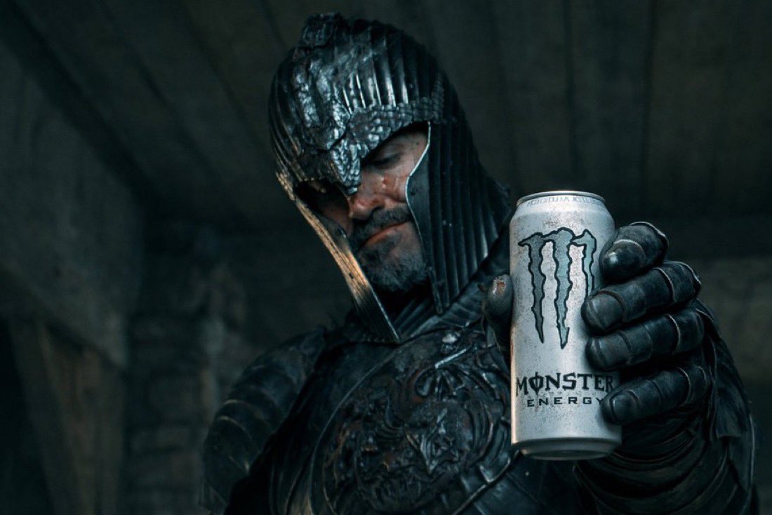 ₣₳₦₲ tweet media