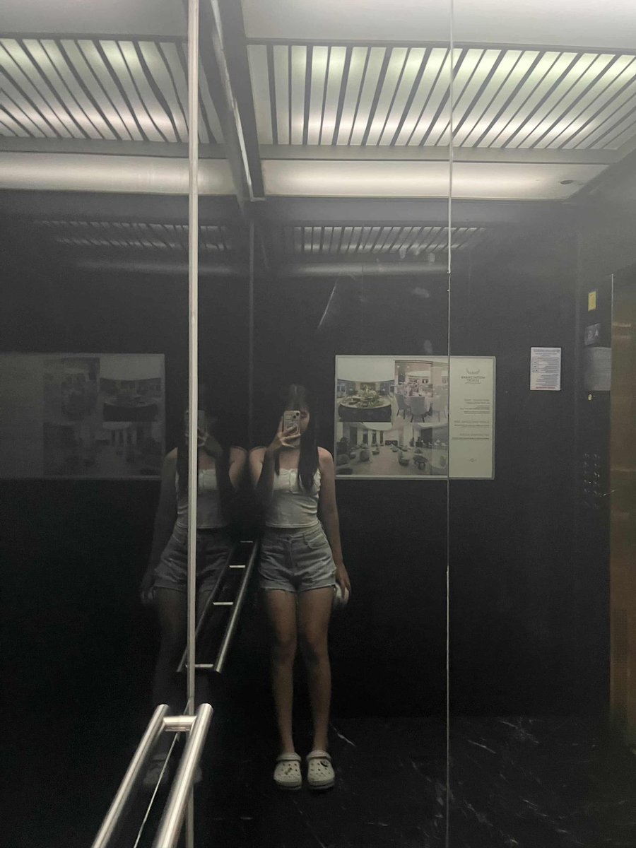 qq6pbu's tweet photo. 아무도 나 안 좋아해 ㅜㅜ🥺🥺
#섹트 #맘눌뎀 #오프 #새벽반 https://t.co/fhRZxWibSk