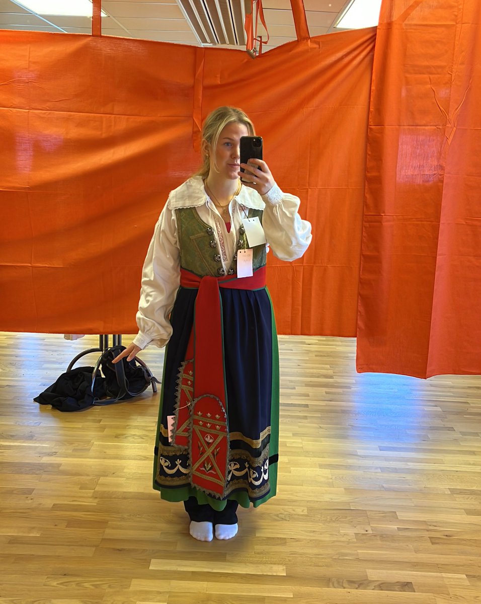 Alexandra Lovisa tweet media