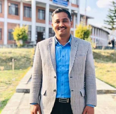 एमालेका अर्का सांसद नि पक्राउ पर्ने सम्भावना छ।