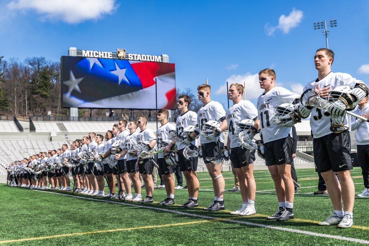 ArmyWP_MLax's tweet photo. Celebrated our seniors with a W on Firstie Day 💪

#FamilyToughnessTradition https://t.co/gJOFc6Y5cY