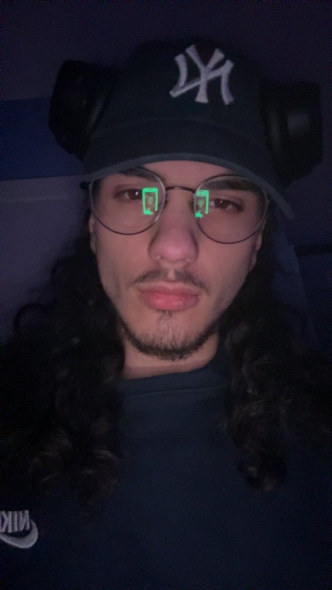 het99_'s tweet photo. topster and face so pinned so people can make bad faith arguments against me https://t.co/5VImo9P52K