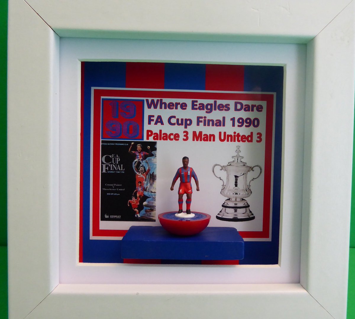 helcol123subbu1's tweet image. Crystal Palace subbuteo artwork mini-frames celebrating various iconic Eagles moments. DM @helcol123subbu1 to order. @TCPalacePod #cpfc @IanWright0 @CPFC_Supporters @ThePalaceForum @BackOfTheNest @TheEaglesBeak @gazbod @WhyteleafeEagle #crystalpalace #Eagles @ultrascpfc
