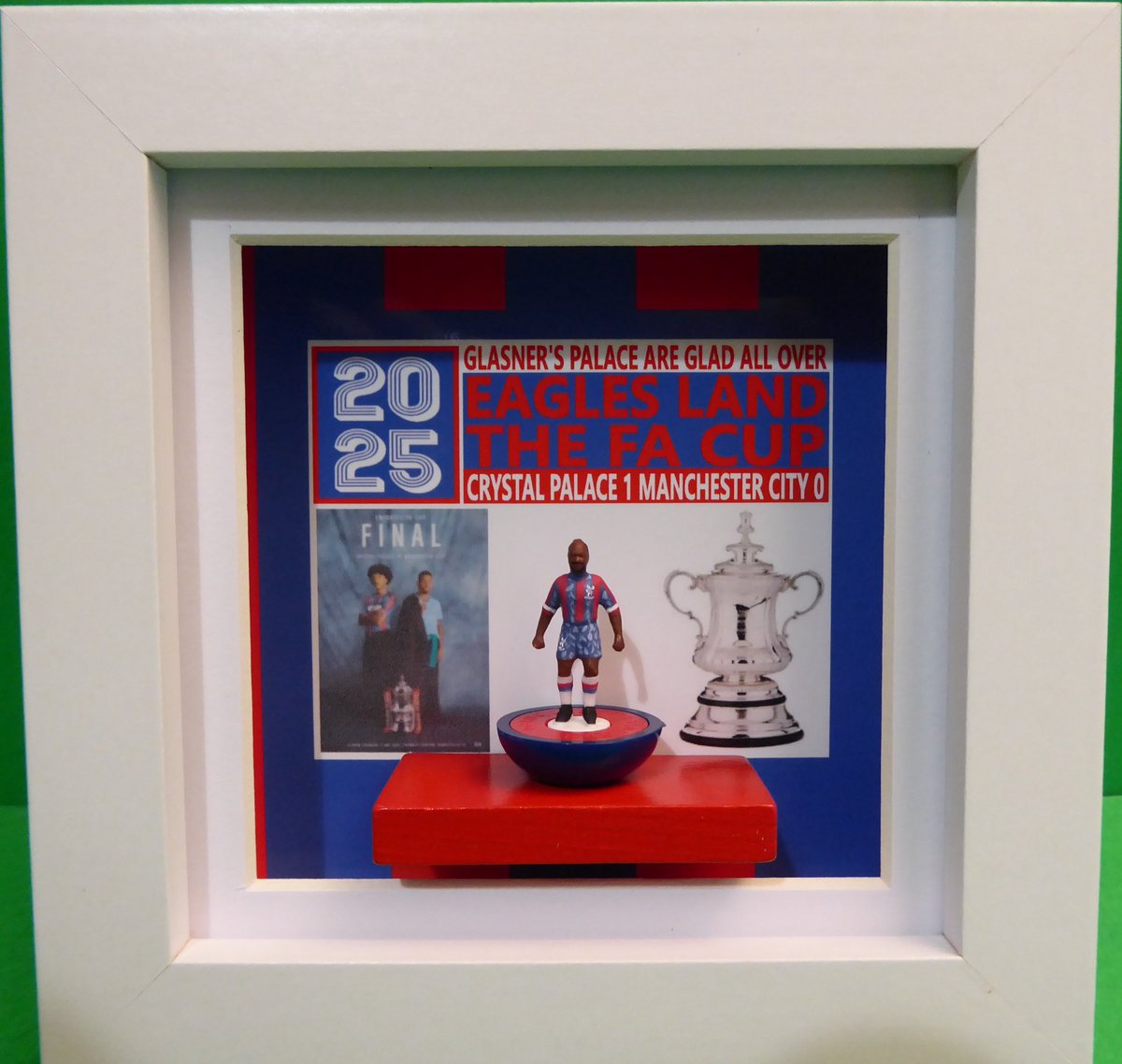 helcol123subbu1's tweet image. Crystal Palace subbuteo artwork mini-frames celebrating various iconic Eagles moments. DM @helcol123subbu1 to order. @TCPalacePod #cpfc @IanWright0 @CPFC_Supporters @ThePalaceForum @BackOfTheNest @TheEaglesBeak @gazbod @WhyteleafeEagle #crystalpalace #Eagles @ultrascpfc