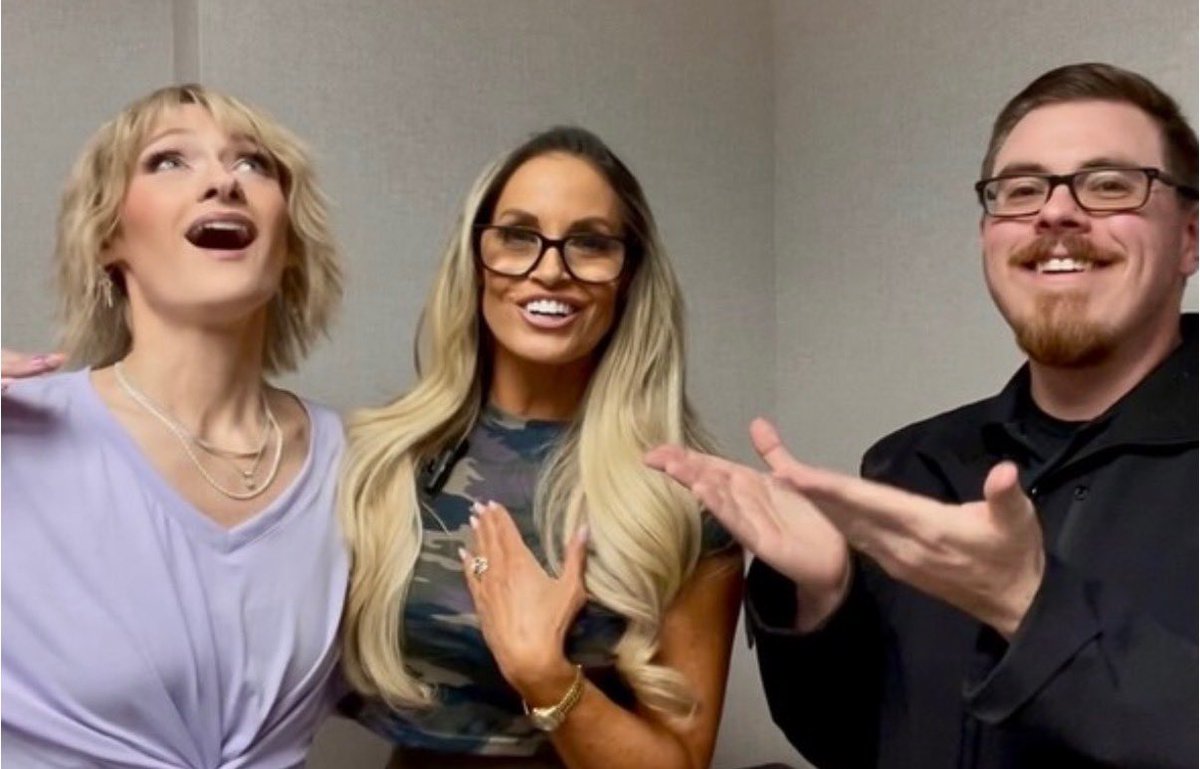 Trish Stratus tweet media