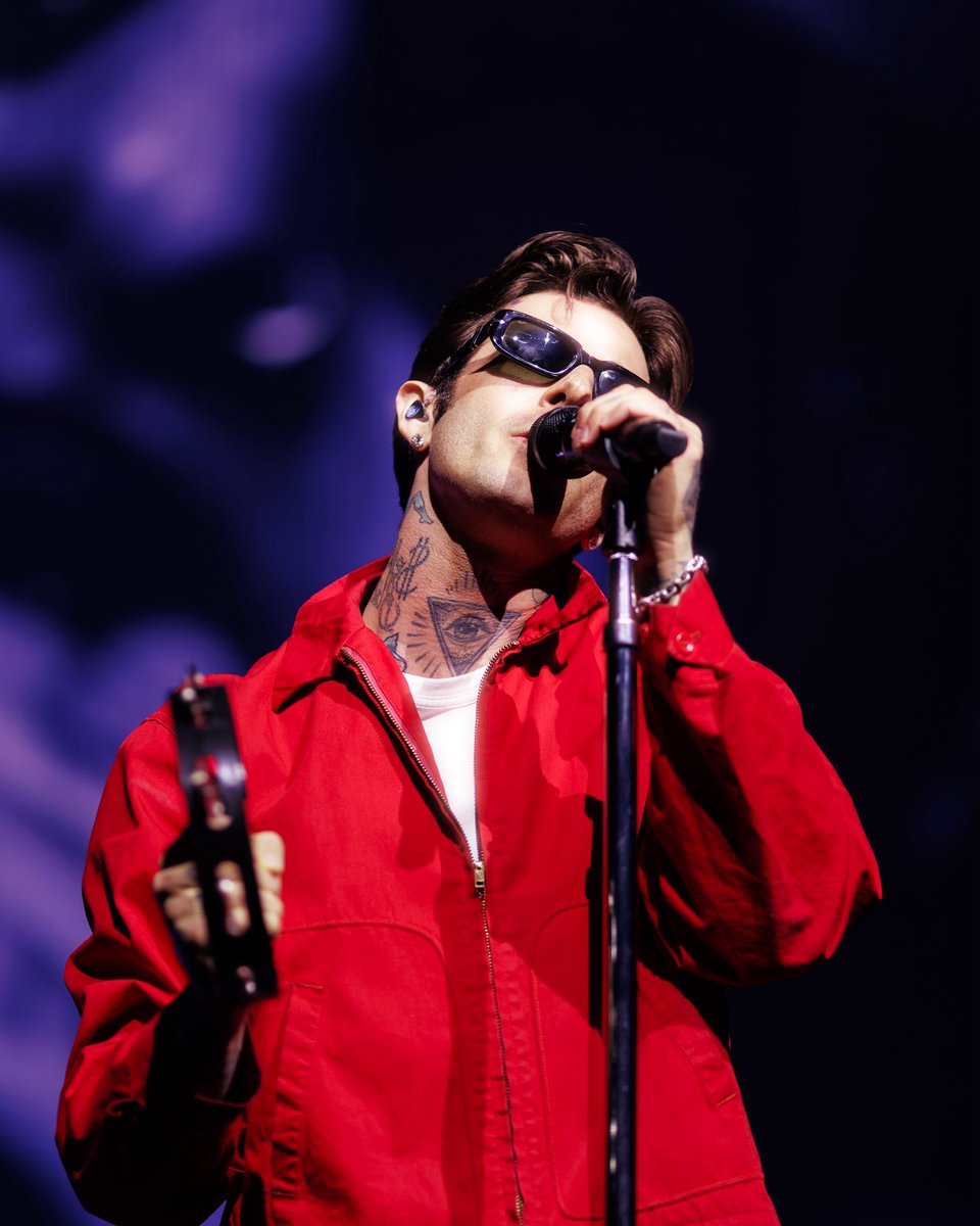 nbhdwatchhq's tweet photo. WOURLD TOUR NIGHT ONE 🌠 https://t.co/PkaeBOzVUQ