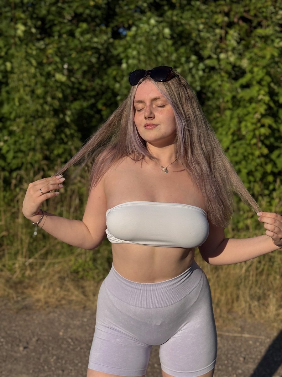 Leniii💕 tweet media