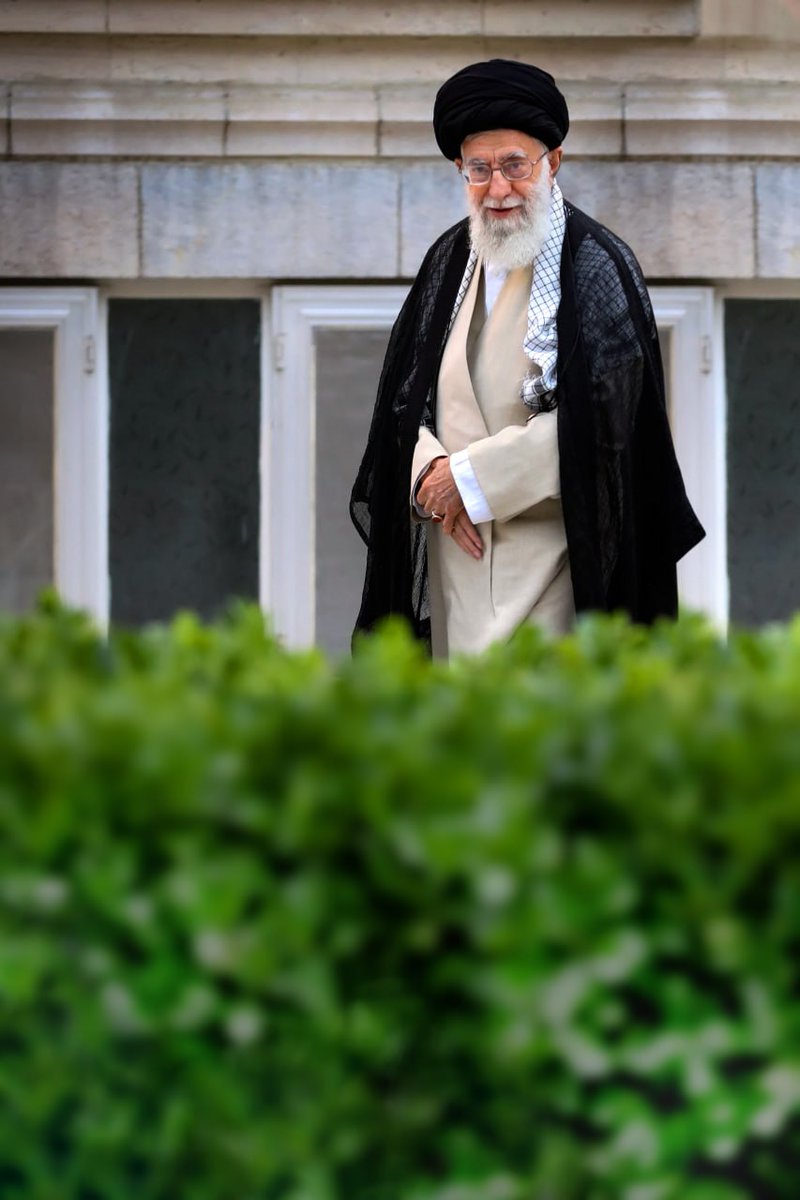 KhameneiNews tweet media