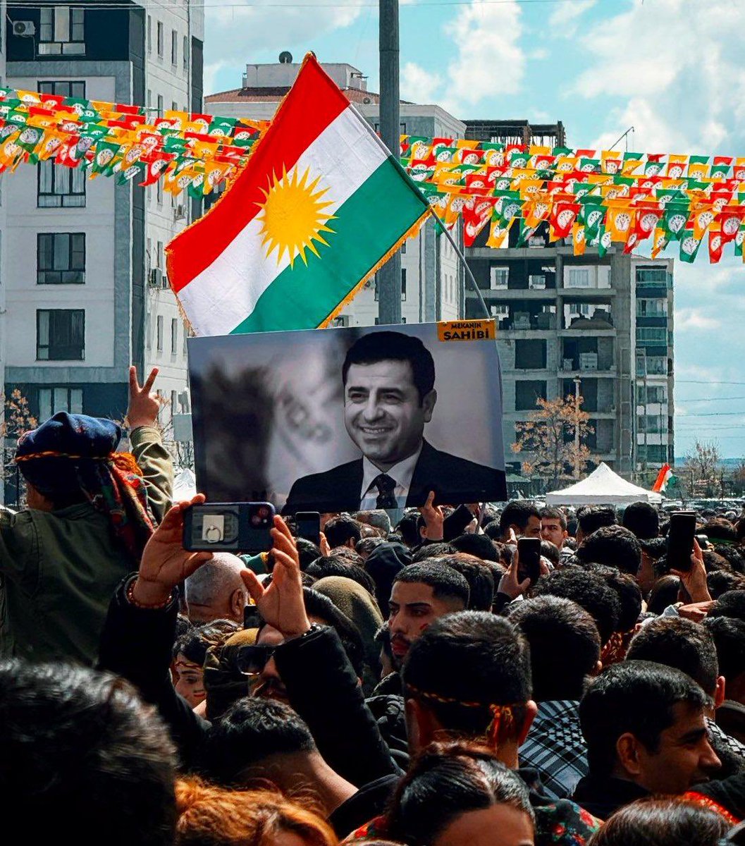 Laz Kemalin Selamı tweet media