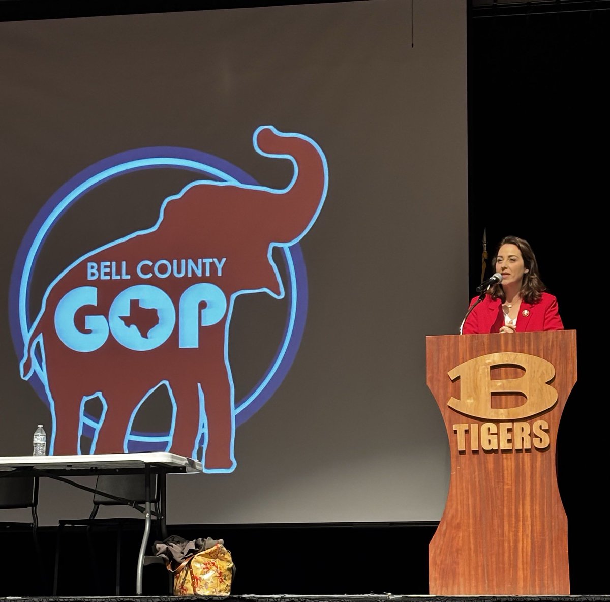 Hillary Hickland tweet media