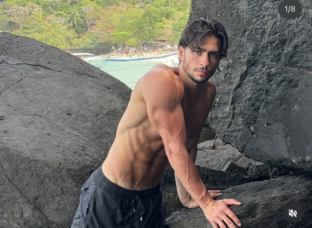 𝐊 ♱♛ tweet media