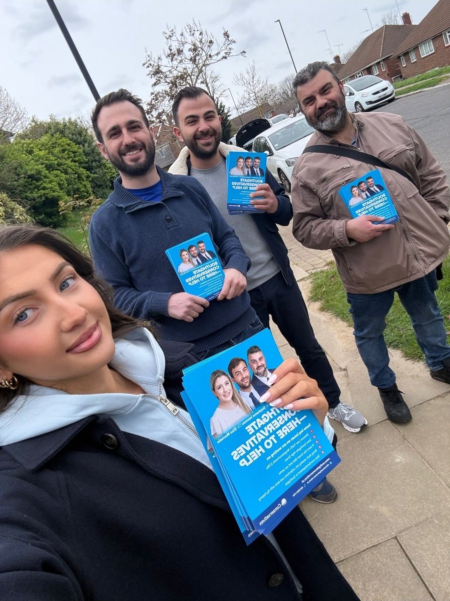 Team Southgate out on the campaign trail on this Sunday morning and its the winning team! 

Only a Conservative-run Enfield Council can deliver a cleaner, greener and better borough!

Make it happen, vote Conservative 💙 May 7th 2026.