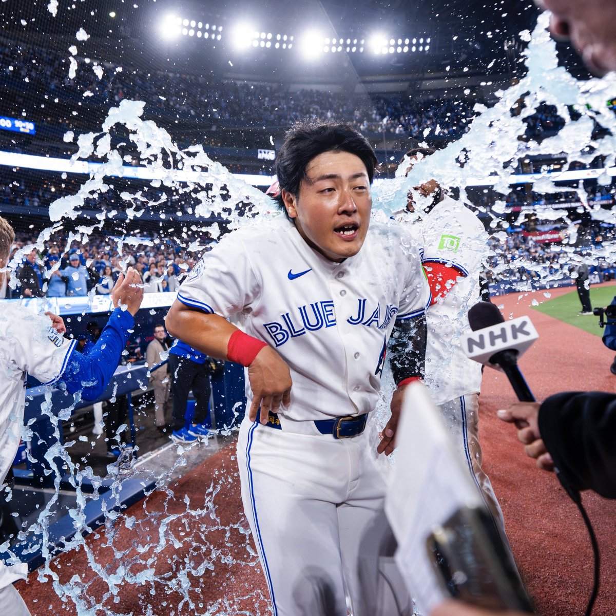 BluejaysAlways's tweet photo. FIRST MLB HOMER, KAZUMA OKAMOTO!! #BlueJays https://t.co/pPnb5Fdkro