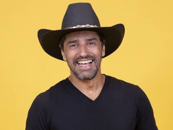 Micailha's tweet photo. Você foi grandão e nosso campeão!!
A vida aqui fora graças à Deus é muito melhor do q nesse programa que já morreu. Você tem pessoas melhores do que essas  insuportáveis que vc e Jonas foram obrigados à conviver. #AlbertoCowboy e #Jonas os verdadeiros #Campeões https://t.co/dNjv20GWq5