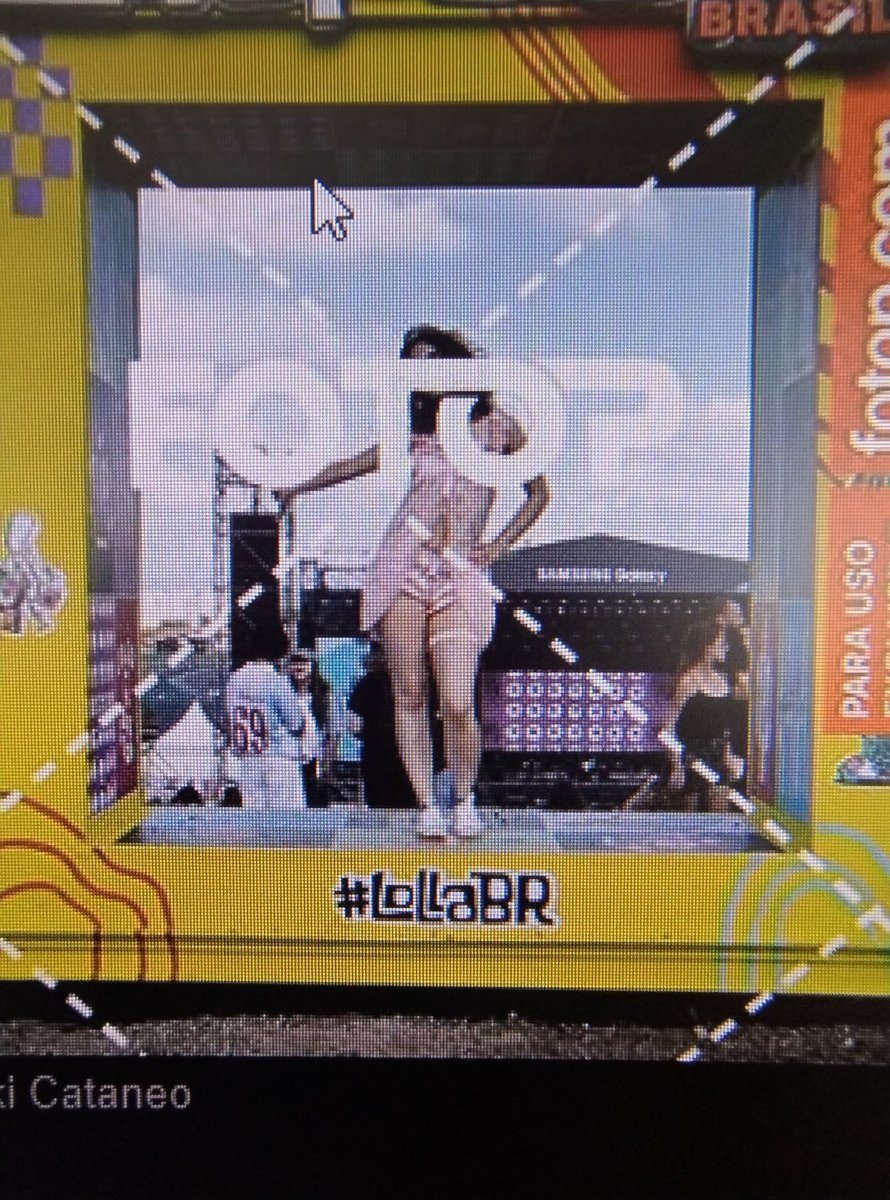 iza is a showgirl ★ tweet media