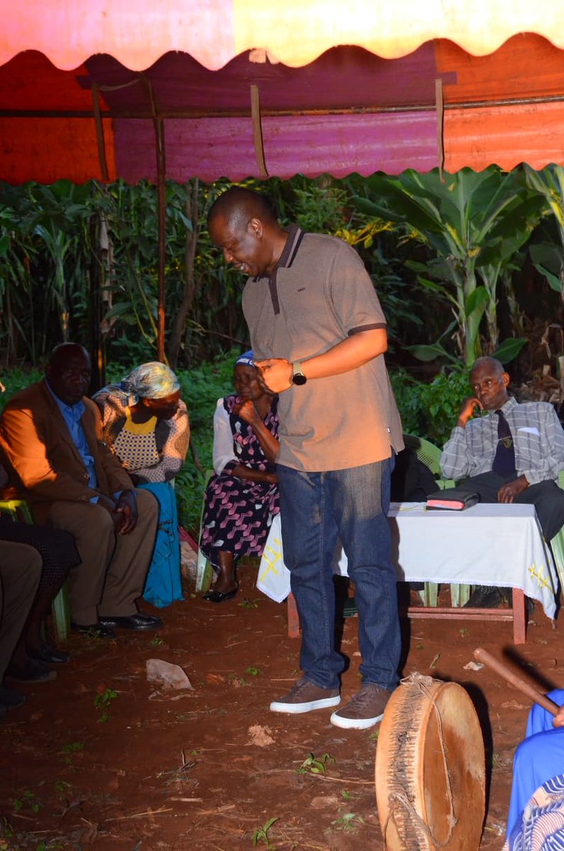 HonchegeNjuguna's tweet photo. On this Palm Sunday evening, I spent time with families in Muruka Ward, giving condolences following the loss of their loved ones. I joined the family of Faith Njambi, and family of Wakahii in grieving the loss of his wife.

To both families, may their loved ones rest in peace. https://t.co/RlQ2r8lVhh