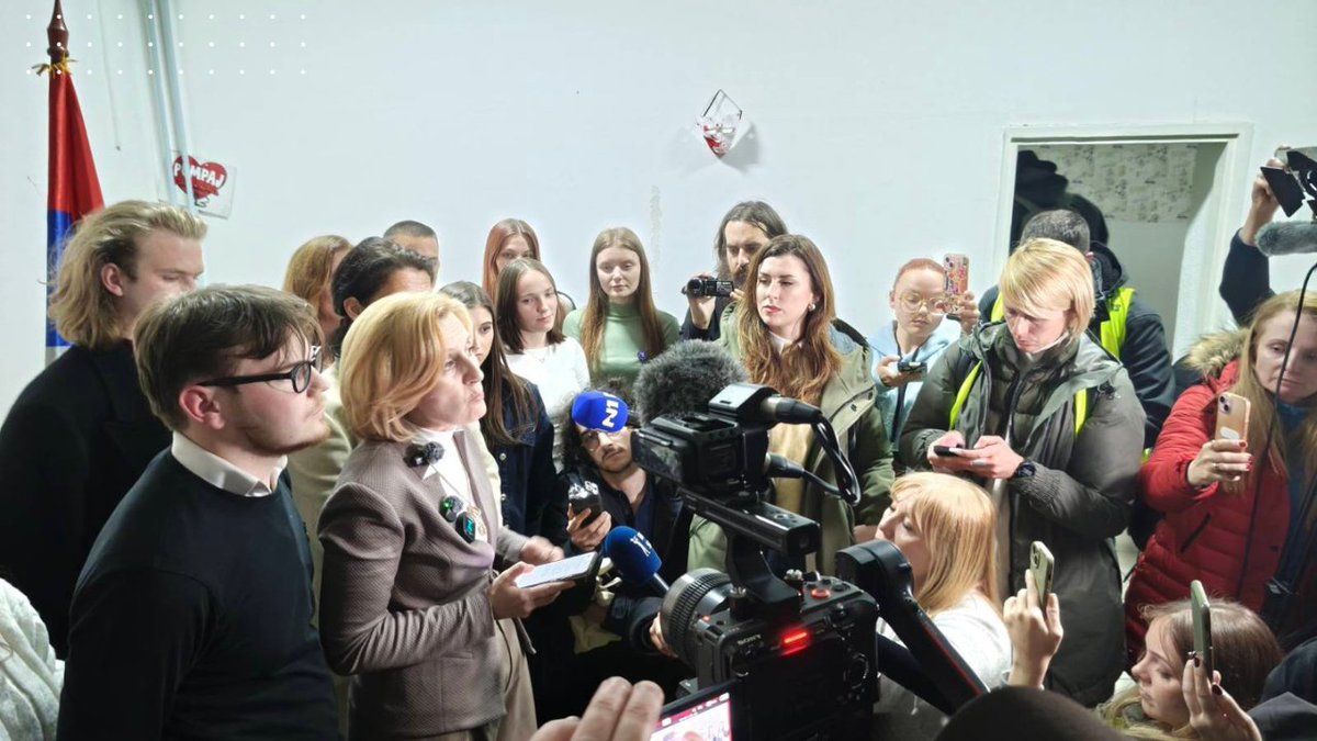 Storyteller tweet media