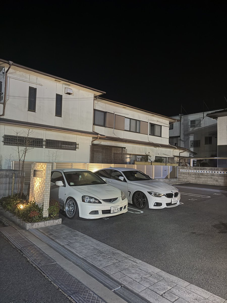 F36_1000's tweet photo. バイトに2台並ぶのも最初で最後😭 https://t.co/fmnidWW1qe