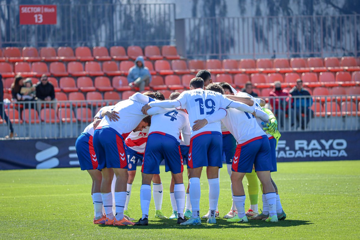 CF Rayo Majadahonda 🤍⚡️💙 tweet media
