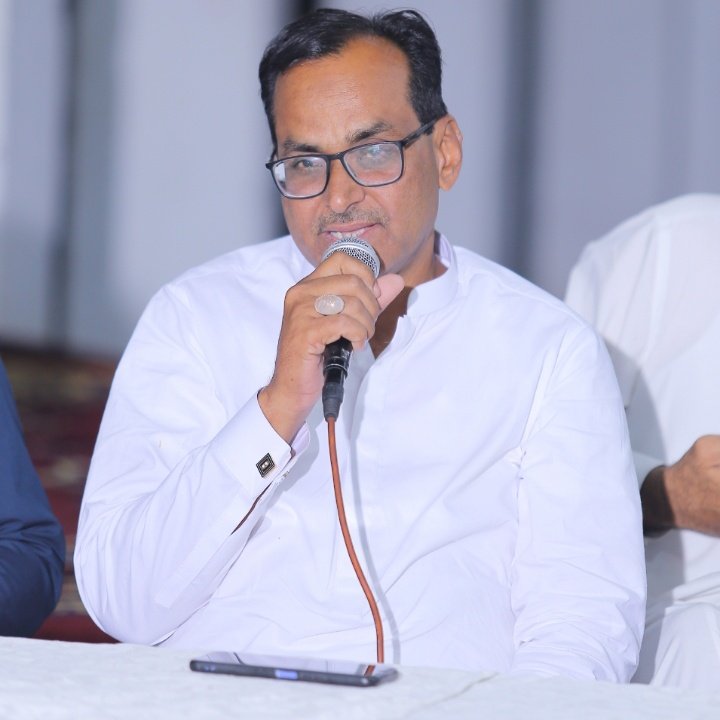HoatkhanM's tweet photo. #NewProfilePic https://t.co/jDNCCUbgEo