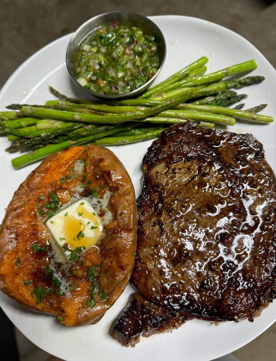 Eatinerni tweet media