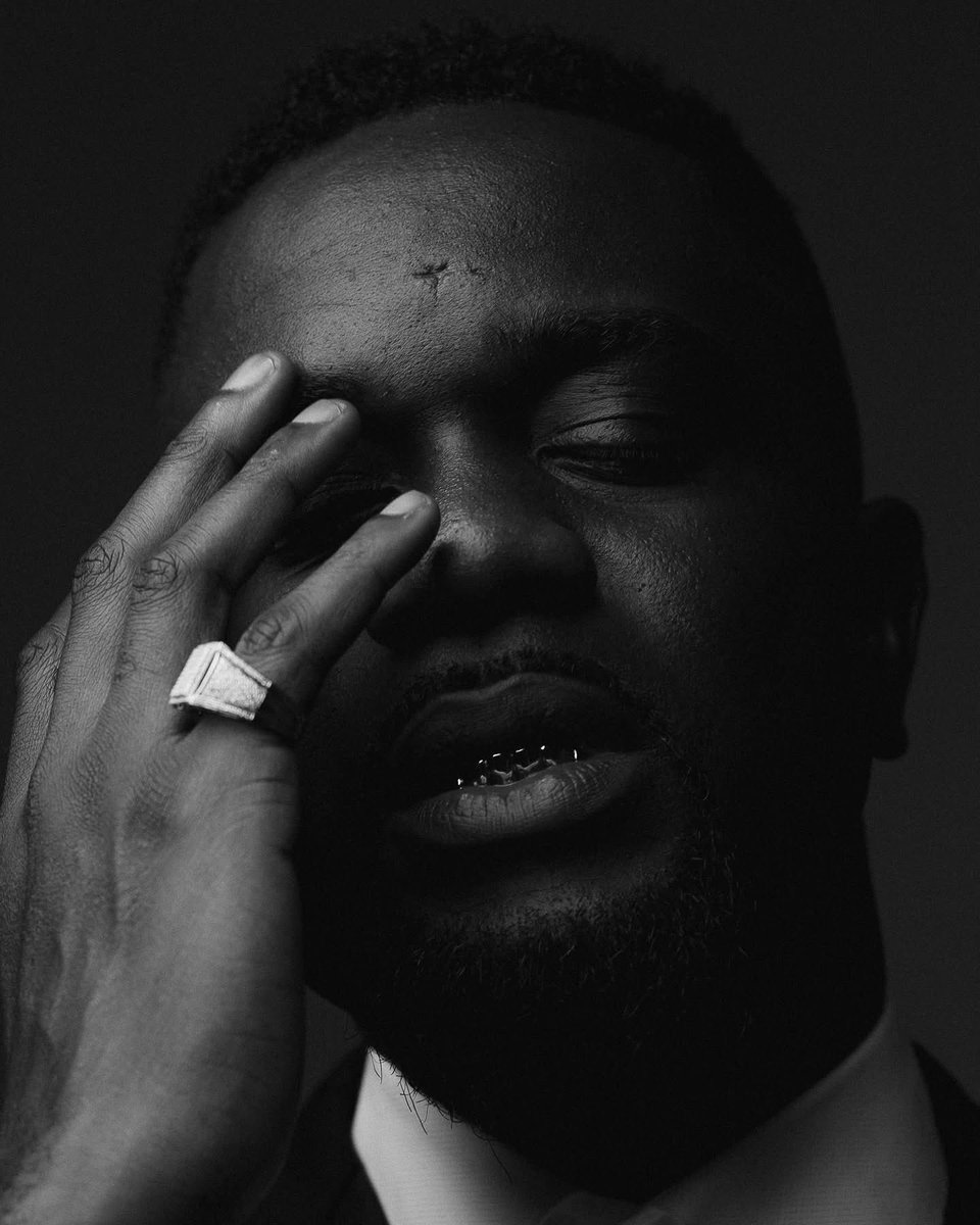 D E O N 📯 tweet media