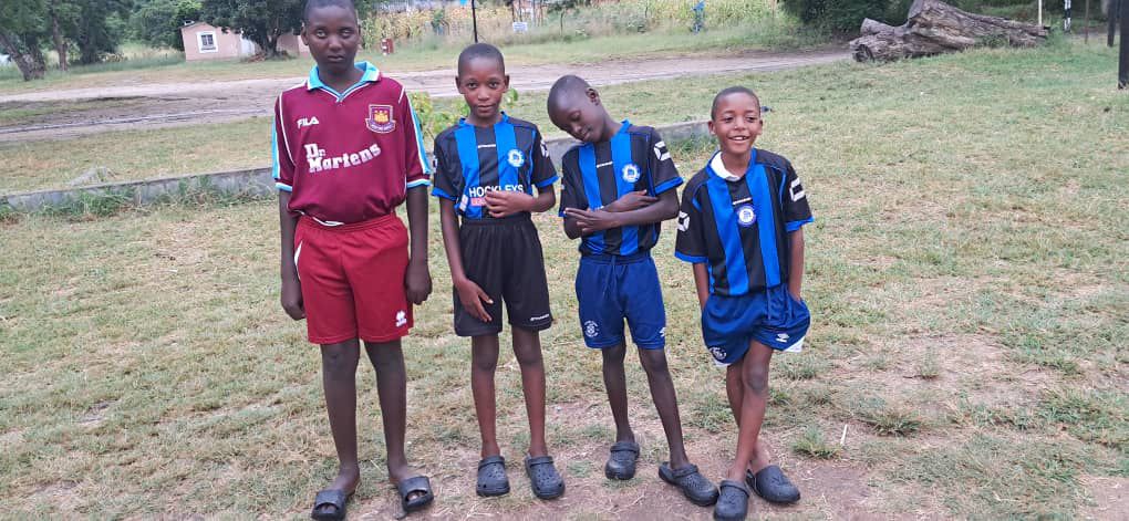 1KevinRyder's tweet photo. Lovely to see these youngsters all kitted out at the Mutemwa Leprosy Catholic and Care Centre, Zimbabwe,  in some kit of their very own! @KitAid
Just got to find the ball in the grass! https://t.co/6V6QbvUZqt