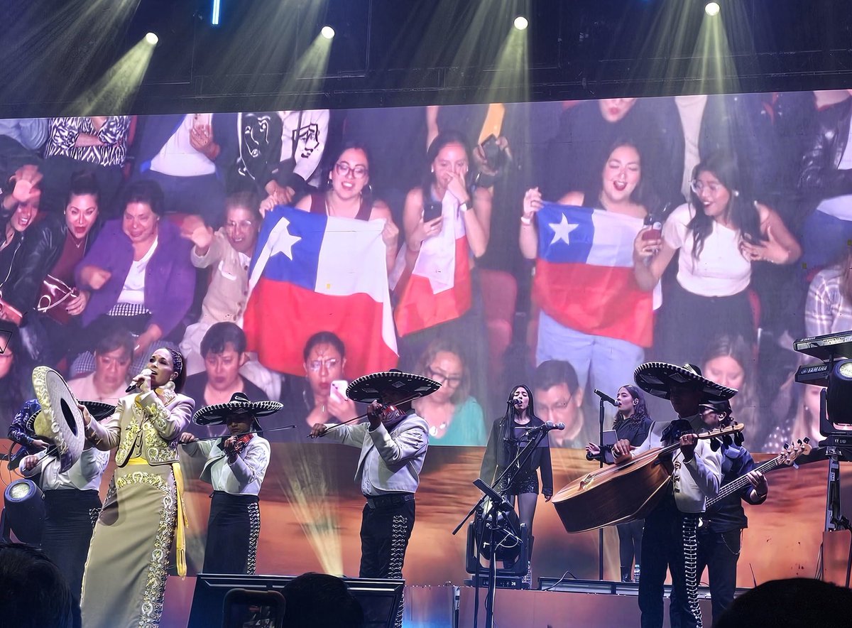 Almendra 🐝✨ tweet media