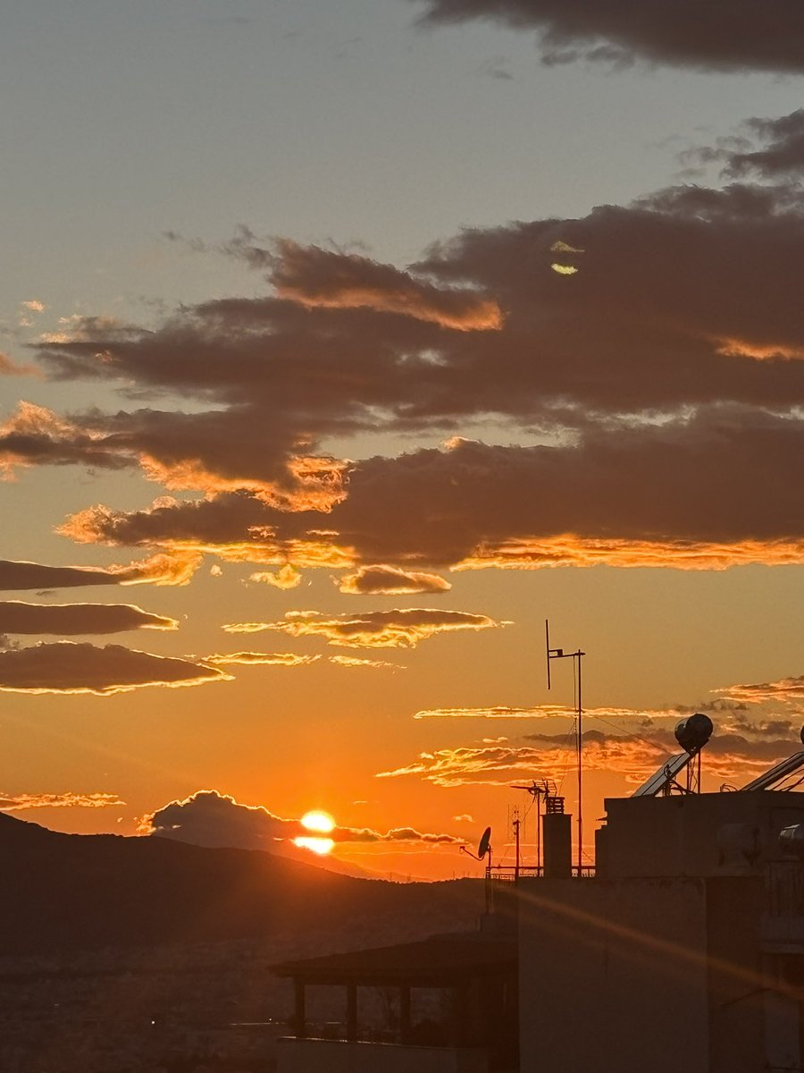 NaturalBornBlond🧩♎️✨ tweet media