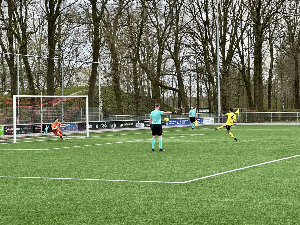 Dick Teunen tweet media