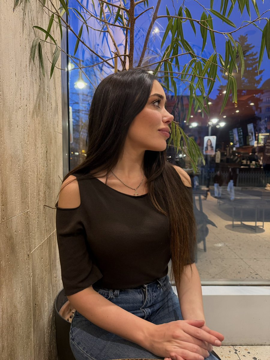 Ada Lluch tweet media