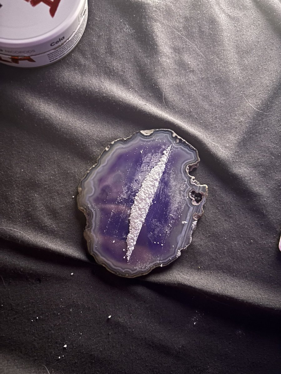 cocainebabes_'s tweet image. pretty coke line #drugtwt