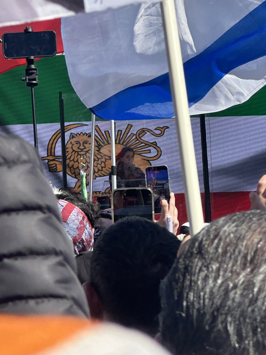 دکتر روزبه | Rouzbeh MD tweet media