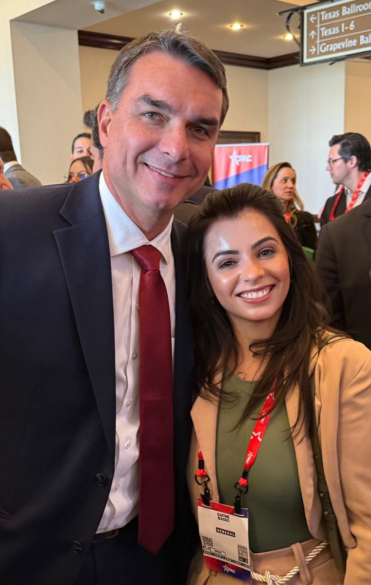 Dafine Basso tweet media