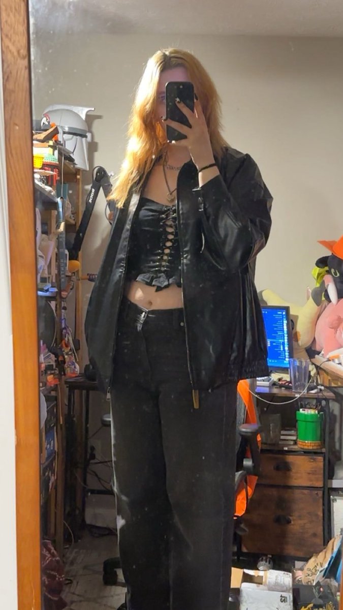 TriangularCone tweet media