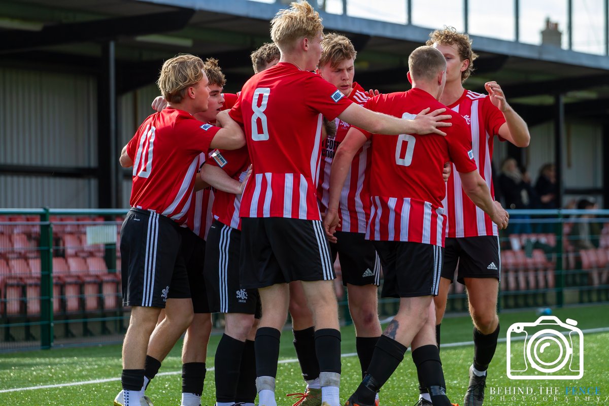 Behind The Fence Photography tweet media