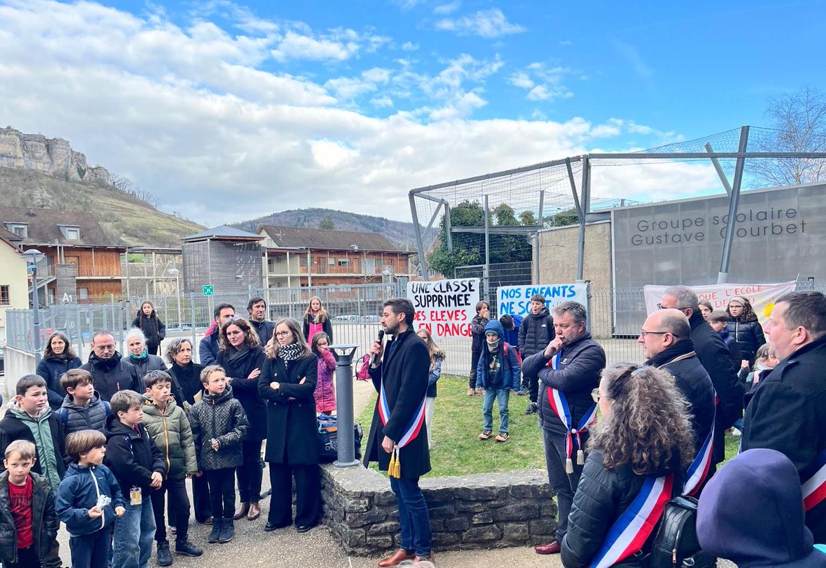 Villages FM tweet media