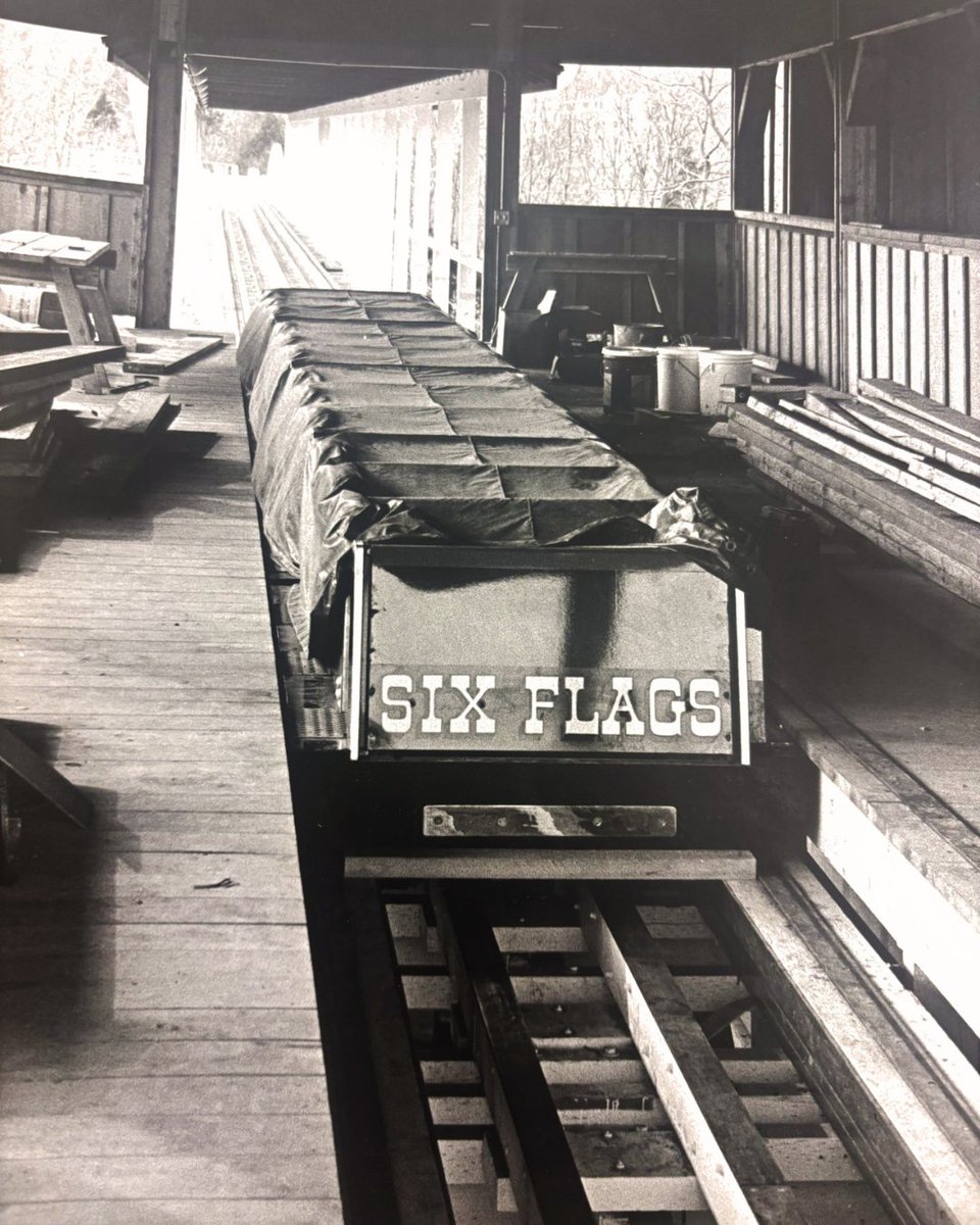 Six Flags St. Louis tweet media