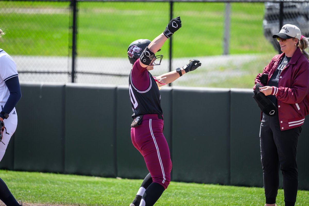 SIU_Softball's tweet photo. When you have six hits in your first eight at bats of a series:

#Salukis | @maleah_20 https://t.co/ze04K4WEVo