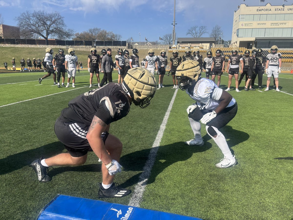 esuhornetsfb's tweet image. Spring Ball Week 1✅

#Stingersup🐝 | #FOE🐝🧱 | #UNIT