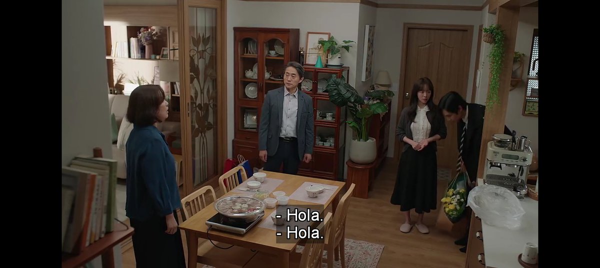 MarilinSalguer1's tweet photo. Su primera cita fue maravilloso wow están bien felices juntos 💗🥰 y la segunda pareja me encanta por fin le dijo la verdad Ui-yeong que son amigos 😃 el final pobrecita verla así incómoda por sus padres y Tae-seop espero que no se muera su mamá 🥺 #ThePracticalGuideToLoveEp10 https://t.co/TkVbfE69hL