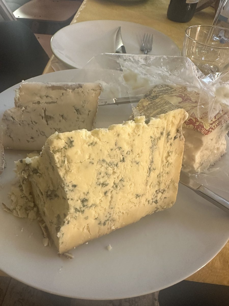 gianca (nipote della zia di Forlì) tweet media