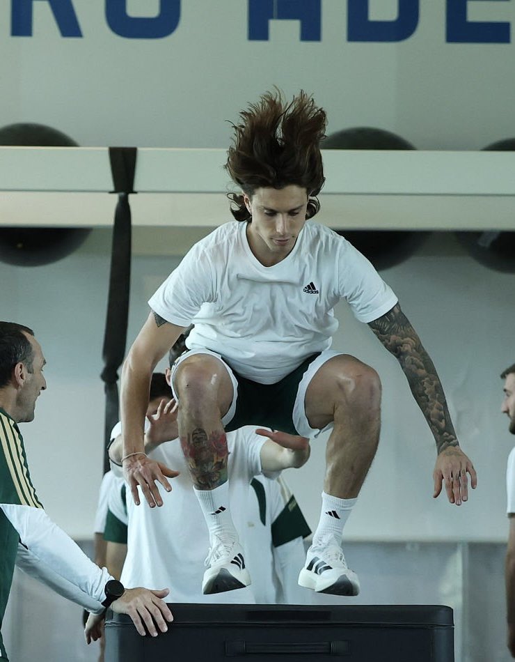 Gooner Chris tweet media