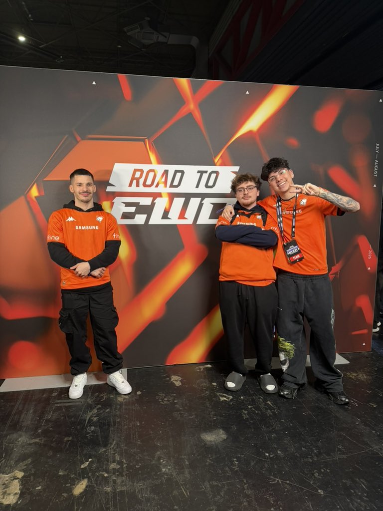 VP adrian tweet media